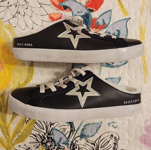 NWT Skechers Ladies Street Slip On Sneakers - Picture 6 of 9